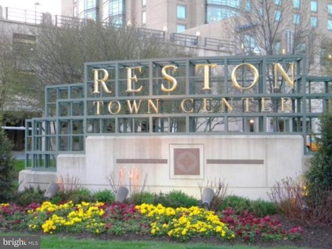 1808 Golf View Court Reston, VA 20190 - Photo 21 of 22 Unique #1