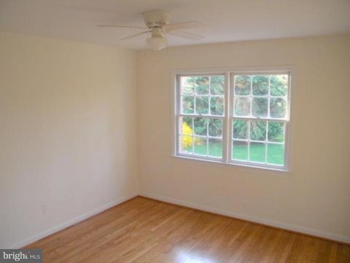 1808 Golf View Court Reston, VA 20190 - Photo 10 of 22 Bedroom #3