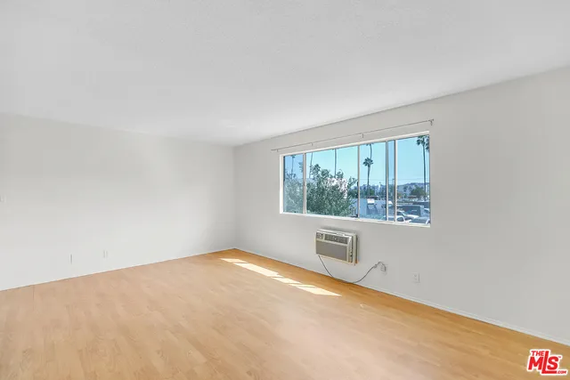 $2,295 | 5524 Elmer Avenue, Unit 2, North Hollywood, CA 91601