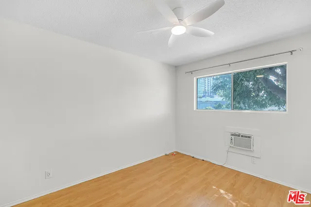 $2,295 | 5524 Elmer Avenue, Unit 2, North Hollywood, CA 91601