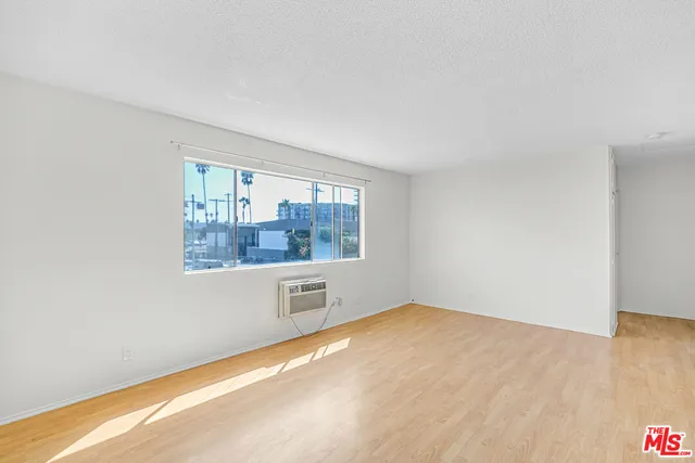 $2,295 | 5524 Elmer Avenue, Unit 2, North Hollywood, CA 91601