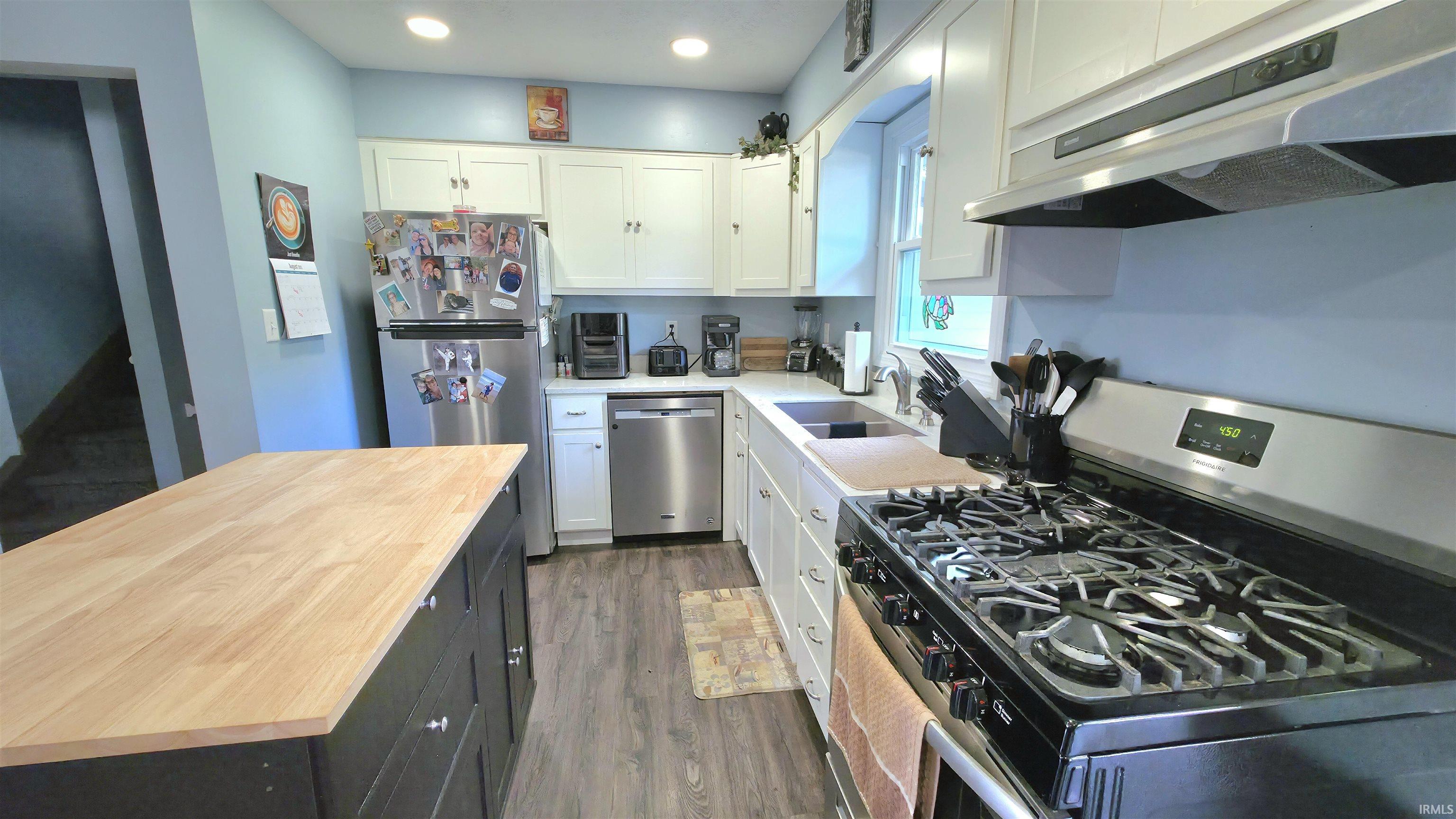 21539 Kern Road South Bend, IN 46614 - Photo 3 of 34