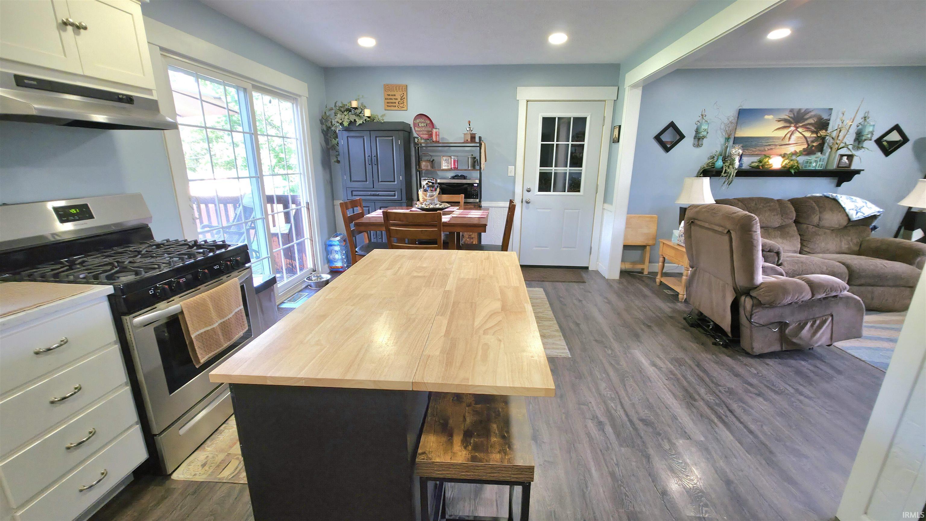 21539 Kern Road South Bend, IN 46614 - Photo 4 of 34