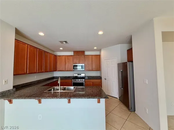 $2,400 | 8626 Rowland Bluff Avenue, Las Vegas, NV 89178