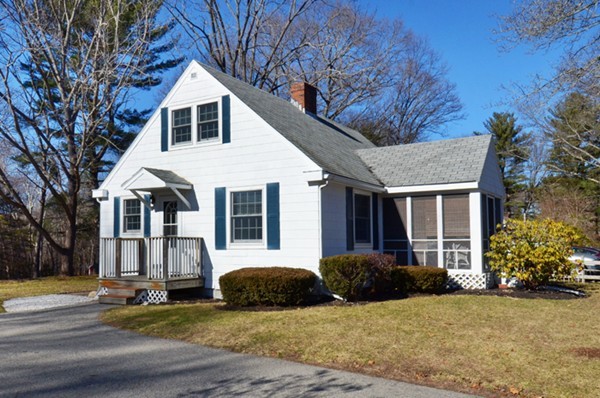 6 Paradise Road Ipswich, MA 01938 - Photo 4 of 30 Gallery Image 4