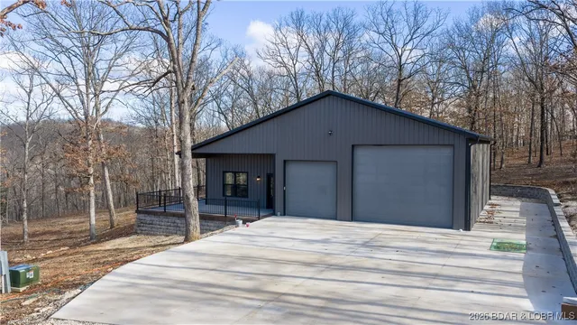 $419,000 | 275 Summer Place Road, Camdenton, MO 65020