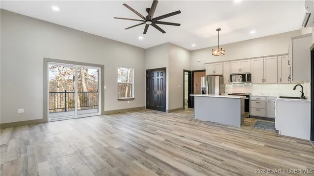 $419,000 | 275 Summer Place Road, Camdenton, MO 65020