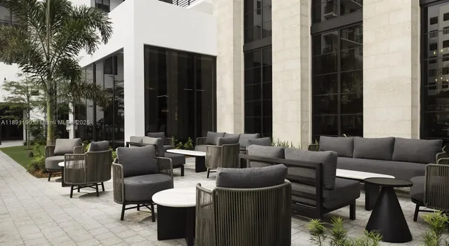 $3,133 | 11200 Biscayne Boulevard, Unit B1 2, Miami, FL 33181