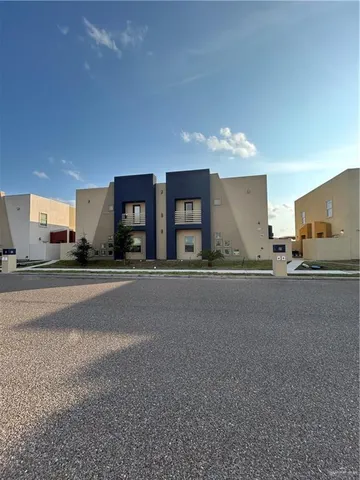 $1,800 | 1320 East Camellia Avenue, Unit A, McAllen, TX 78501