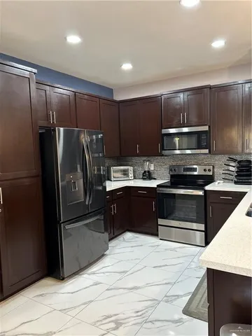 $1,800 | 1320 East Camellia Avenue, Unit A, McAllen, TX 78501