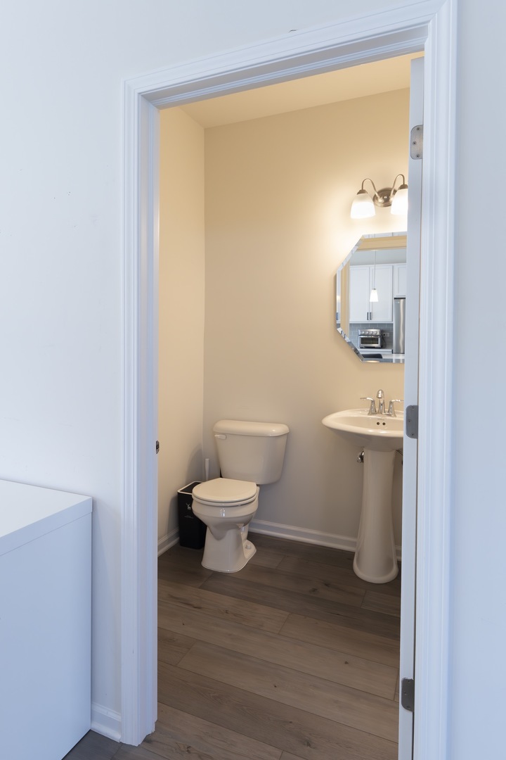 3316 Trillium Circle Rolling Meadows, IL 60008 - Photo 16 of 27 a bathroom with a sink and a toilet
