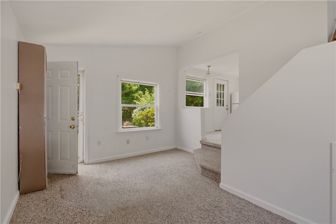 21 E Road Tiverton, RI 02878 - Photo 25 of 39