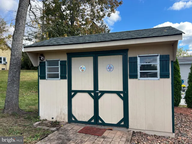 a view of outdoor space