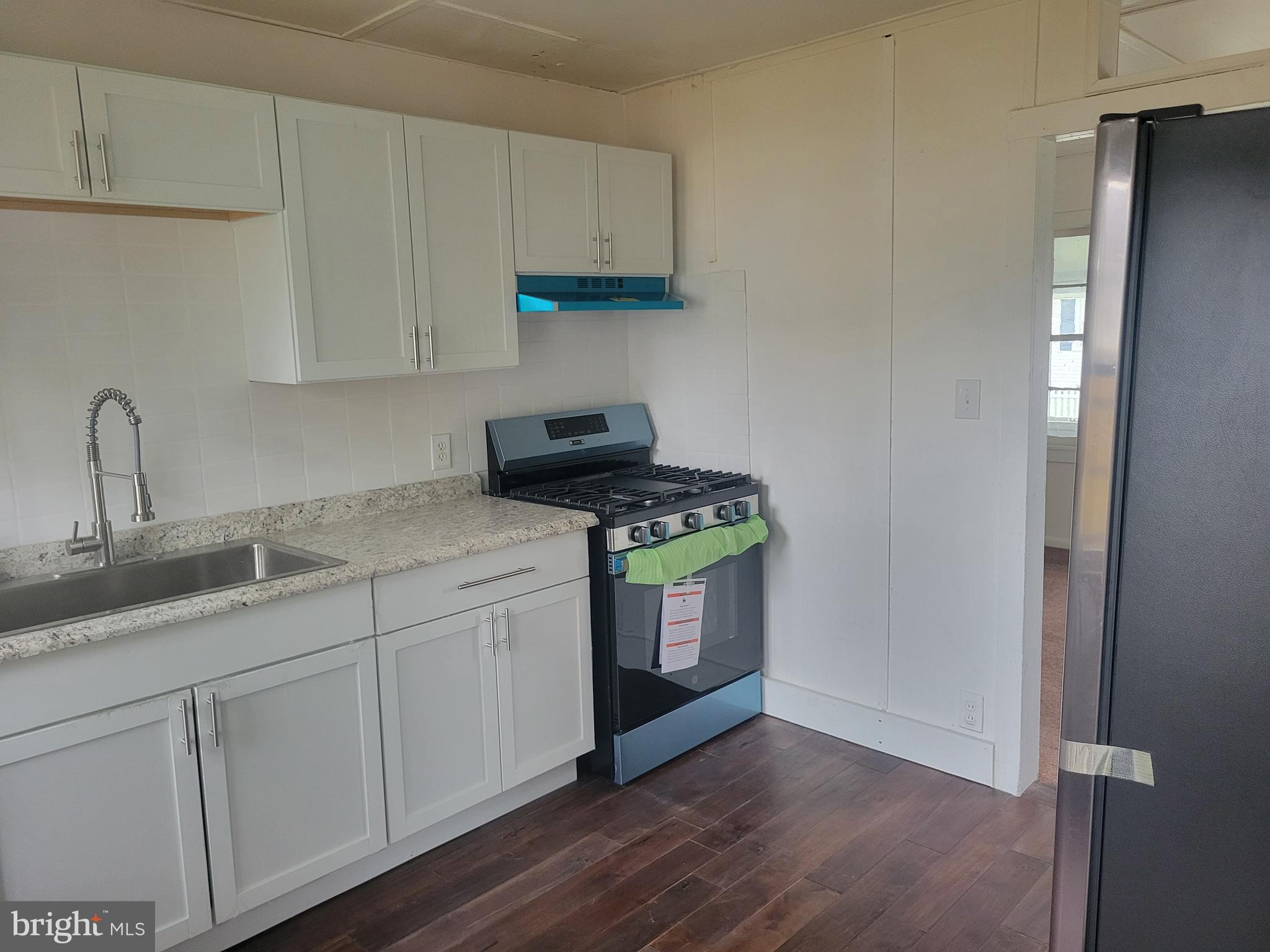 239 E Street Carneys Point, NJ 08069 - Photo 5 of 13 Gallery Image 5