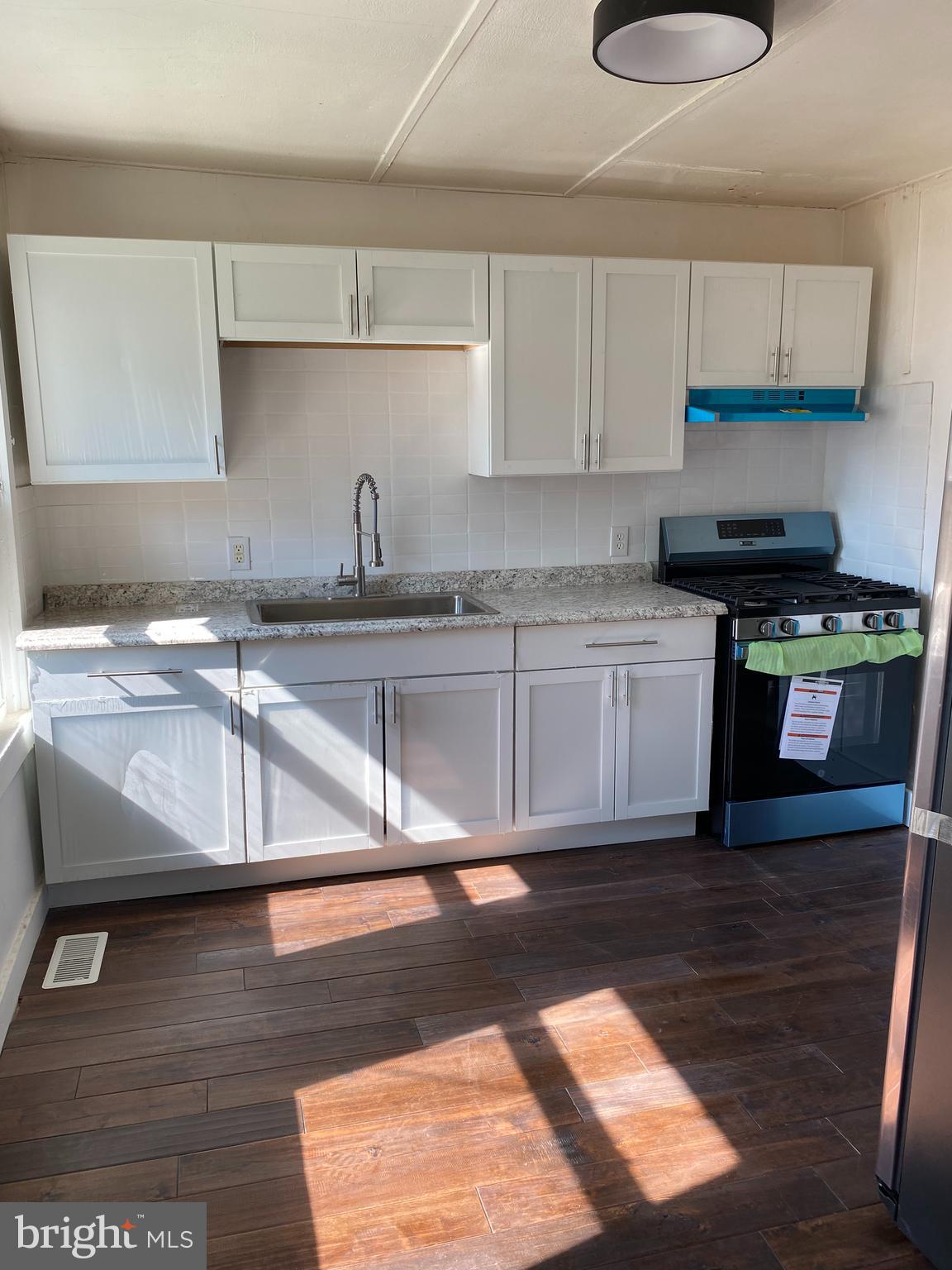 239 E Street Carneys Point, NJ 08069 - Photo 6 of 13 Gallery Image 6