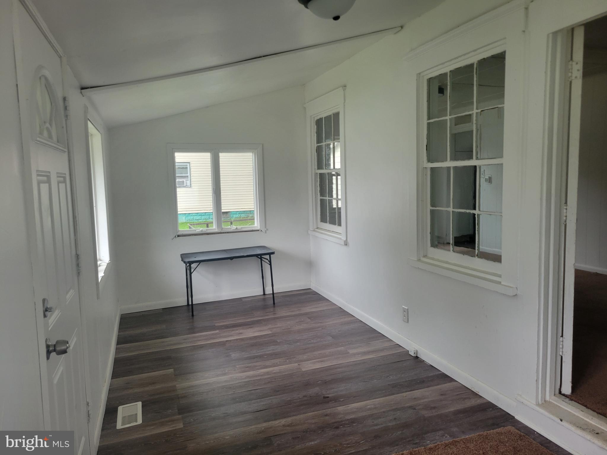 239 E Street Carneys Point, NJ 08069 - Photo 8 of 13 Gallery Image 8