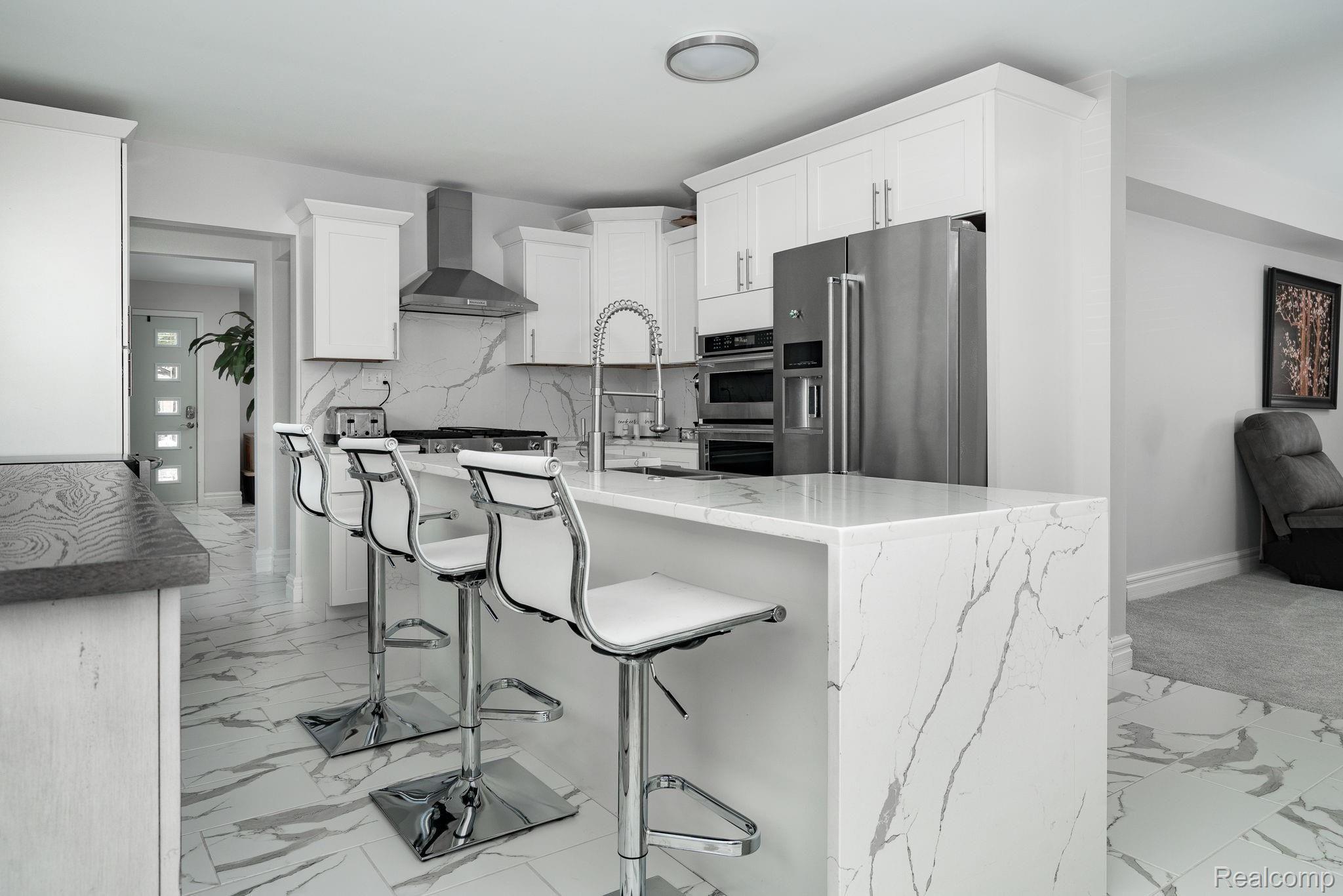 2604 Manchester Road Birmingham, MI 48009 - Photo 16 of 50 16-web-or-mls-2604-Manchester-Rd-16.jpg