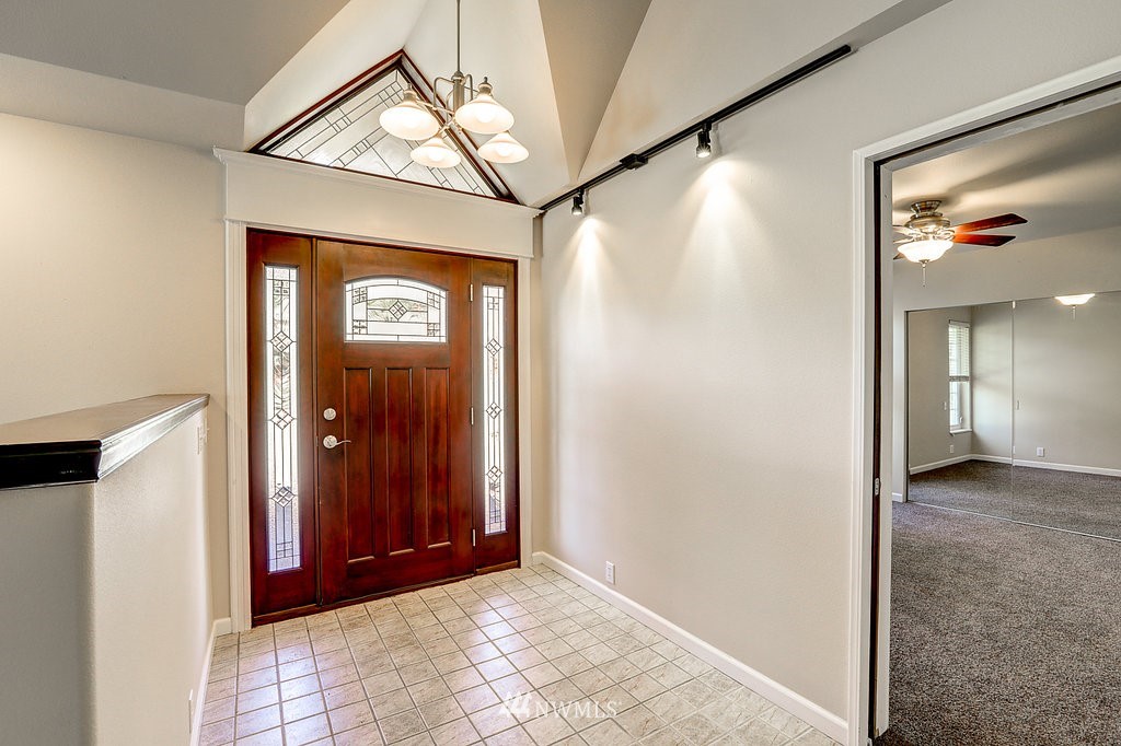 1010 Roe Street Steilacoom, WA 98388 - Photo 17 of 25