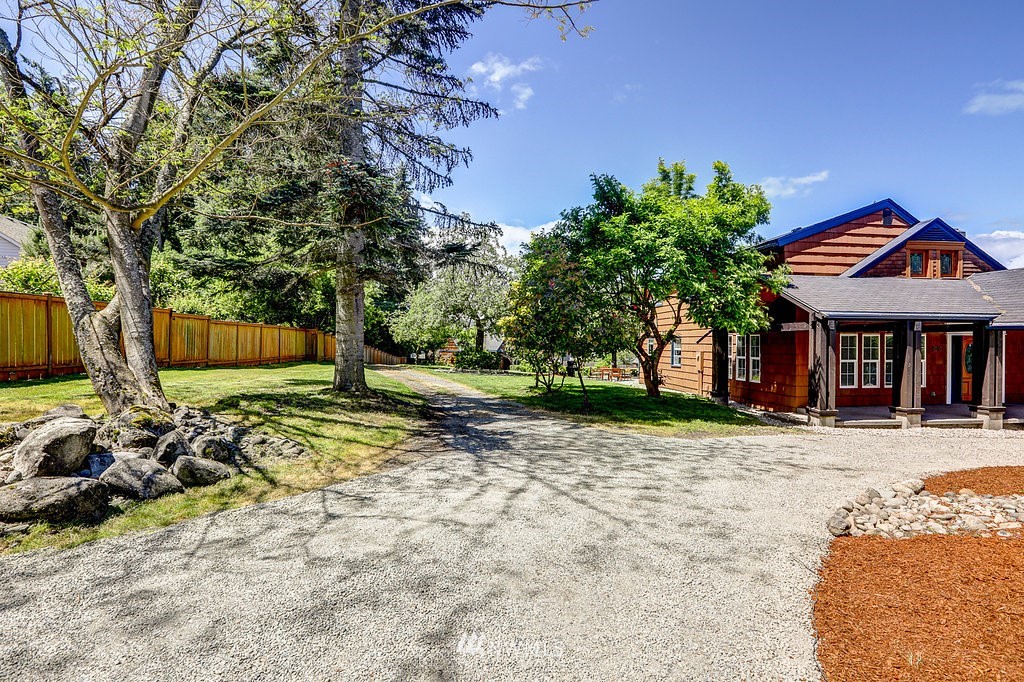 1010 Roe Street Steilacoom, WA 98388 - Photo 21 of 25