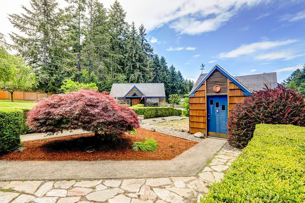 1010 Roe Street Steilacoom, WA 98388 - Photo 22 of 25