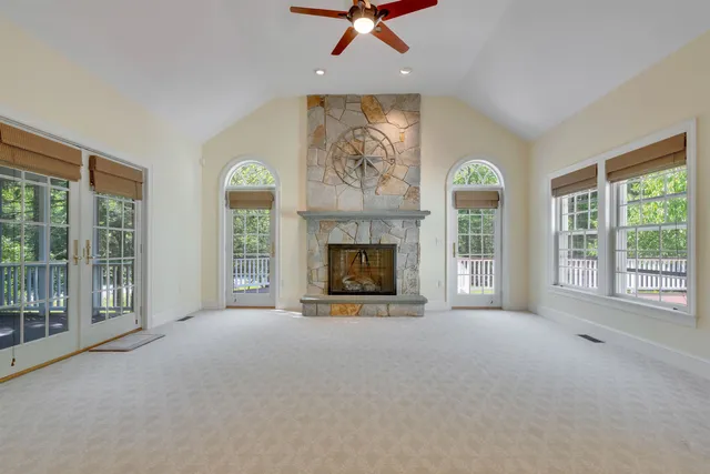 $1,900,000 | 30 Squier Drive, North Hampton, NH 03862