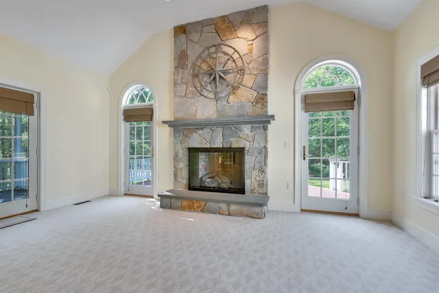 $1,900,000 | 30 Squier Drive, North Hampton, NH 03862