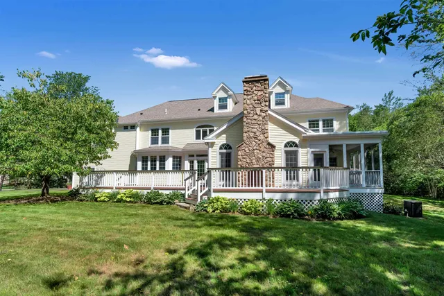$1,900,000 | 30 Squier Drive, North Hampton, NH 03862