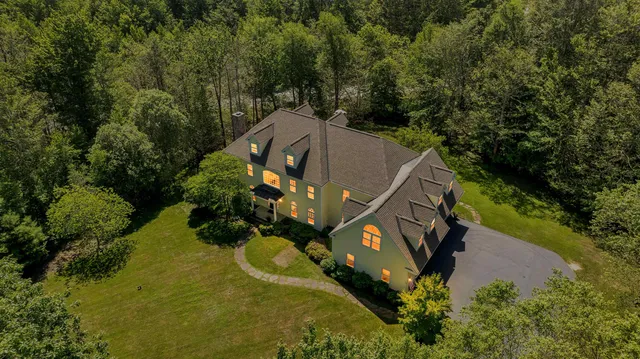 $1,900,000 | 30 Squier Drive, North Hampton, NH 03862