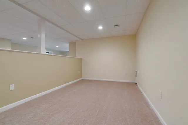 $1,900,000 | 30 Squier Drive, North Hampton, NH 03862