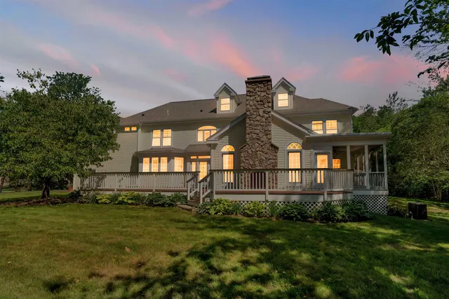 $1,900,000 | 30 Squier Drive, North Hampton, NH 03862