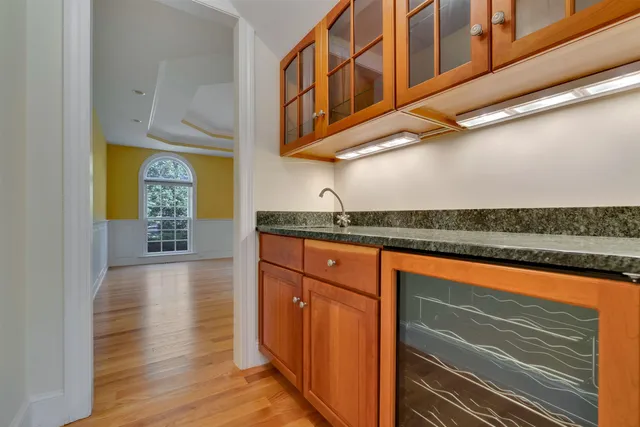 $1,900,000 | 30 Squier Drive, North Hampton, NH 03862