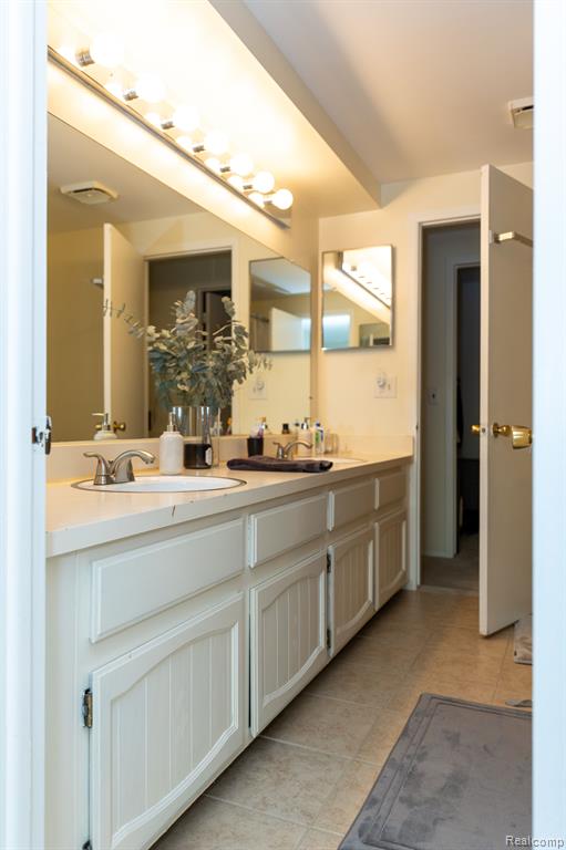 32115 West 12 Mile Road, Unit 5 Farmington Hills, MI 48334 - Photo 20 of 38
