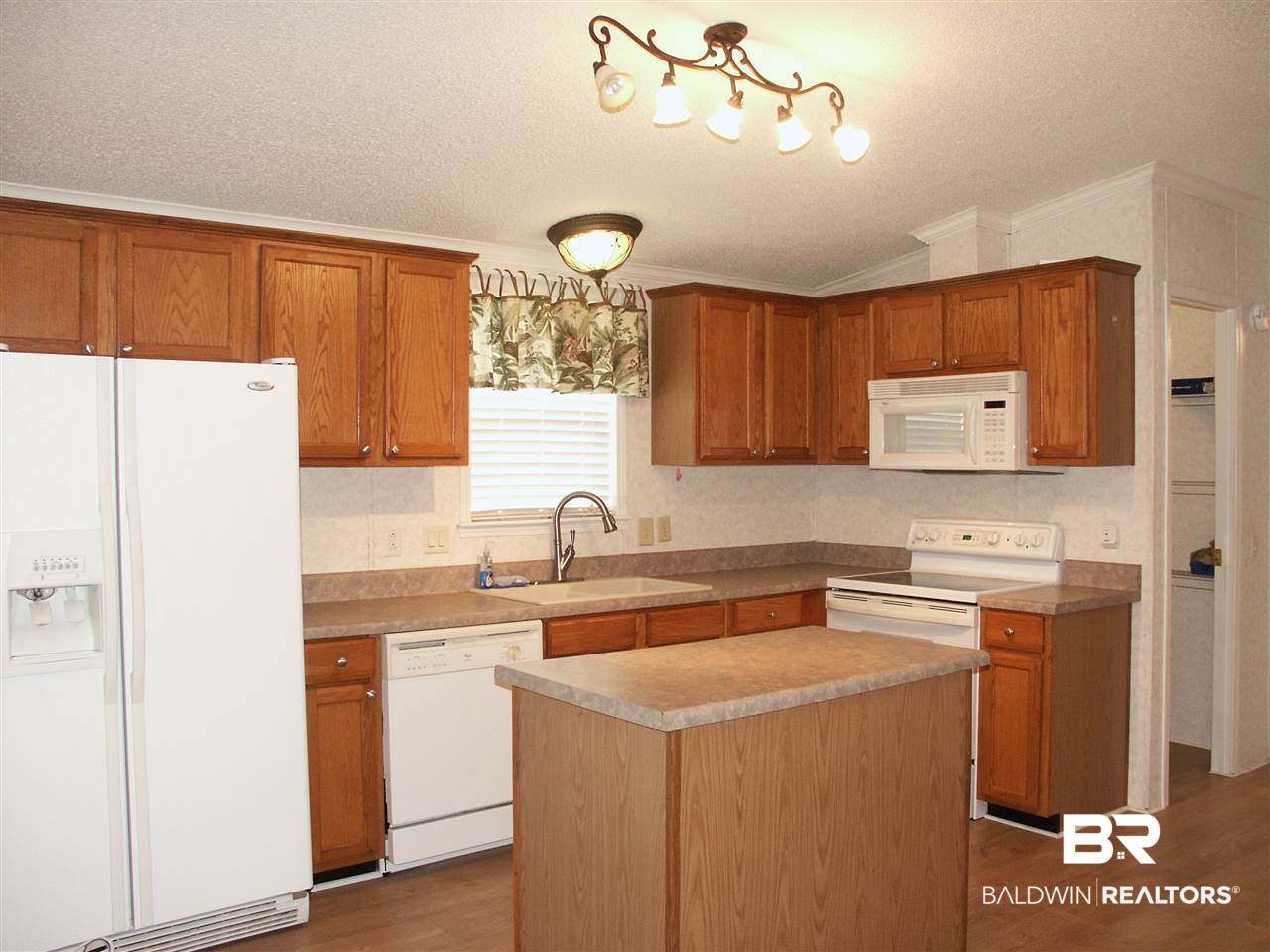 1364 Caney Loop Lillian, AL 36549 - Photo 5 of 26 Kitchen With Appliances