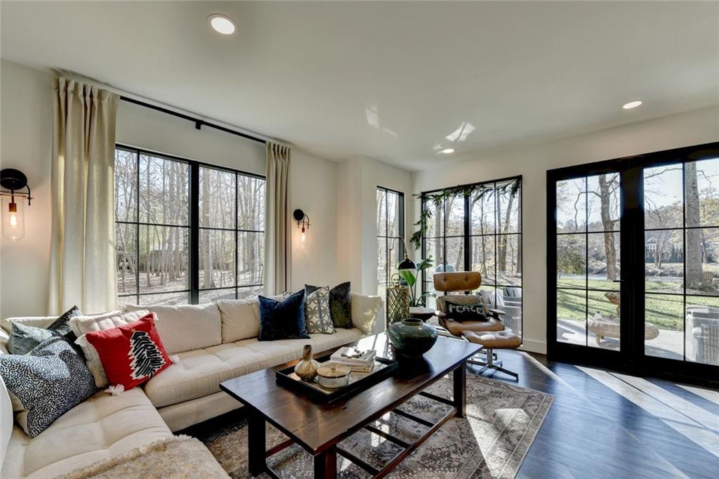 1789 Riverside Road Roswell, GA 30076 - Photo 12 of 65