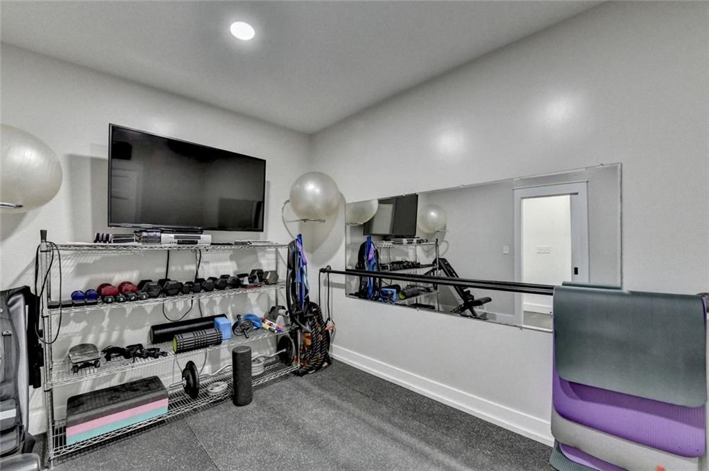 1789 Riverside Road Roswell, GA 30076 - Photo 26 of 65