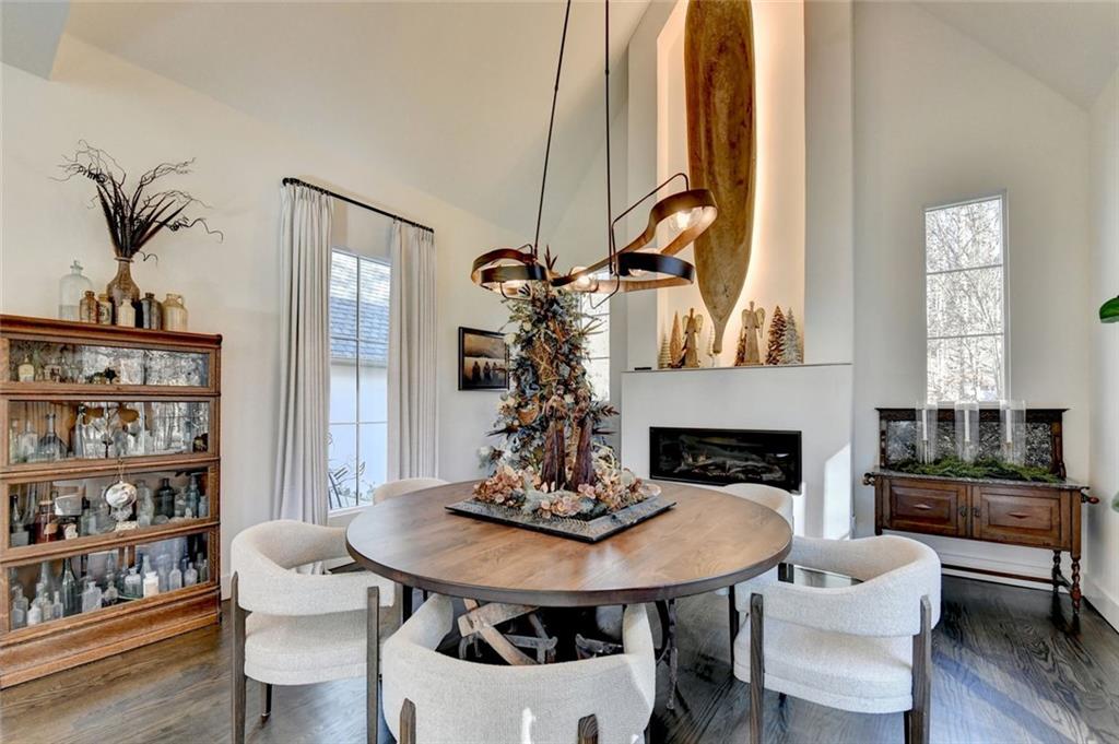 1789 Riverside Road Roswell, GA 30076 - Photo 9 of 65