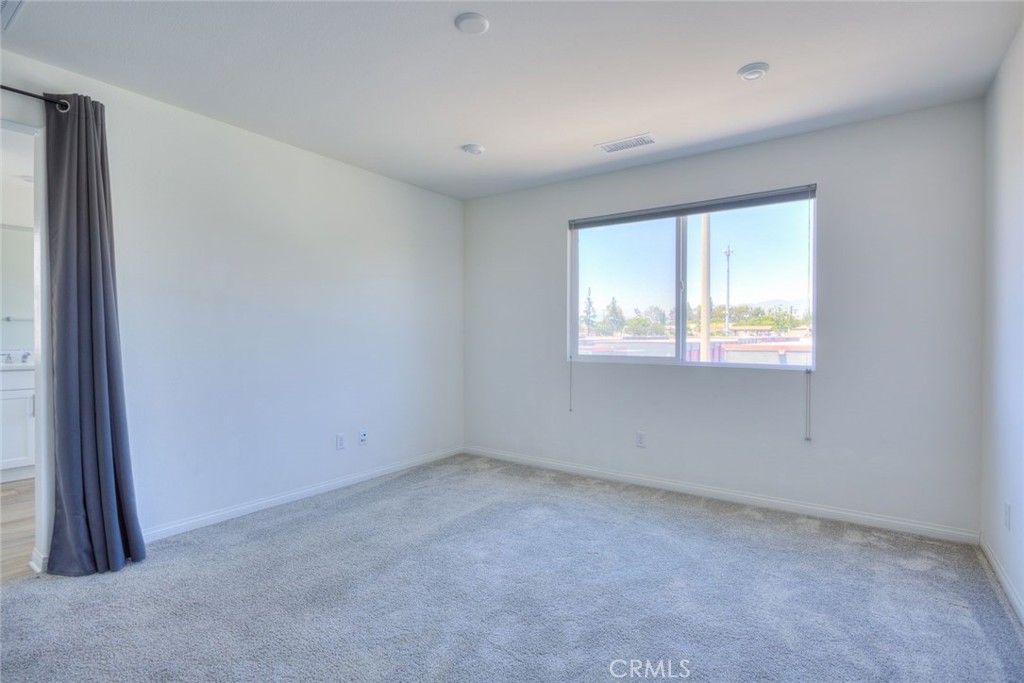 202 Bonita Lane Rialto, CA 92376 - Photo 22 of 43