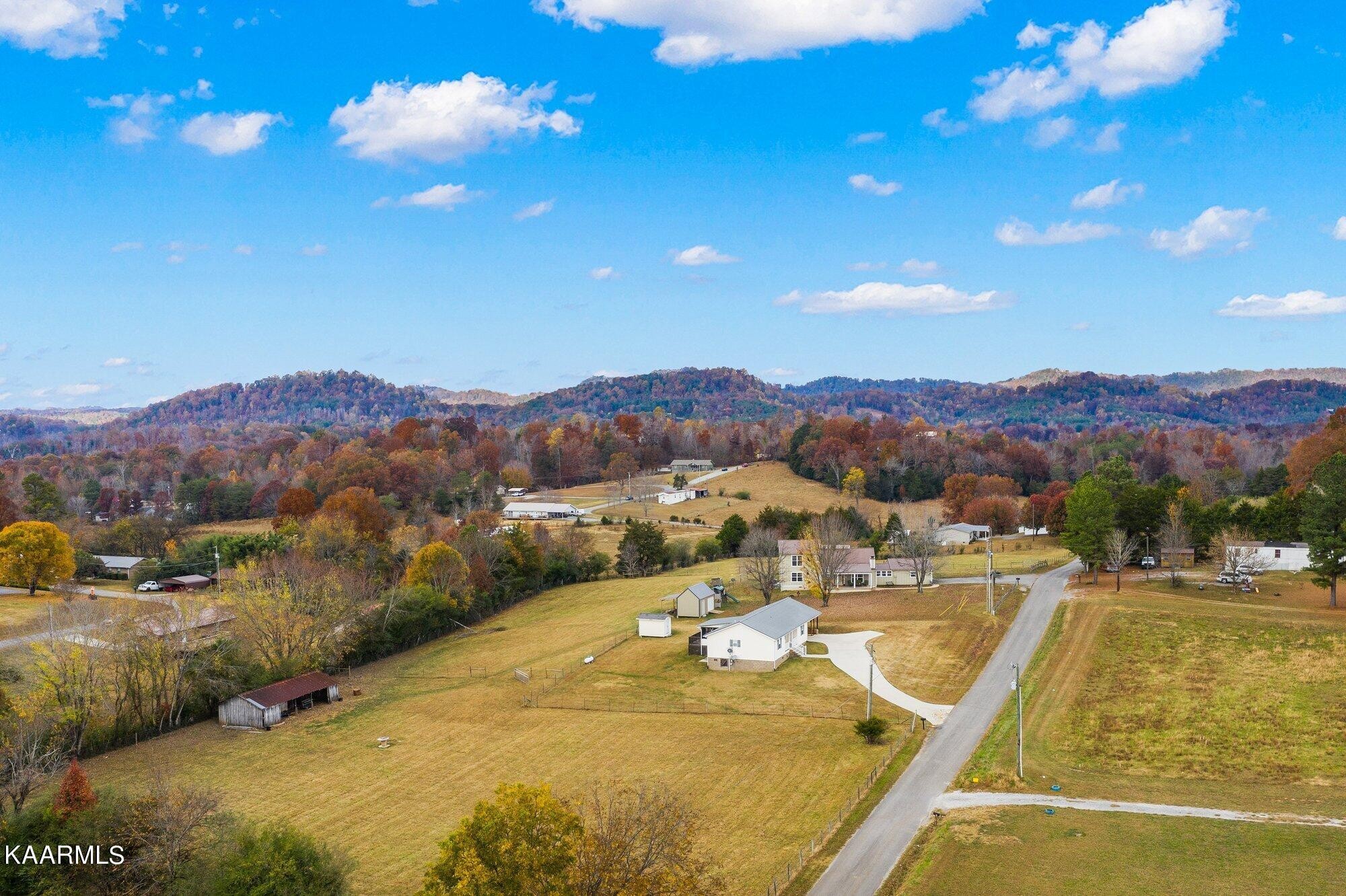 149 Lee Road Tellico Plains, TN 37385 - Photo 29 of 33 Gallery Image 29