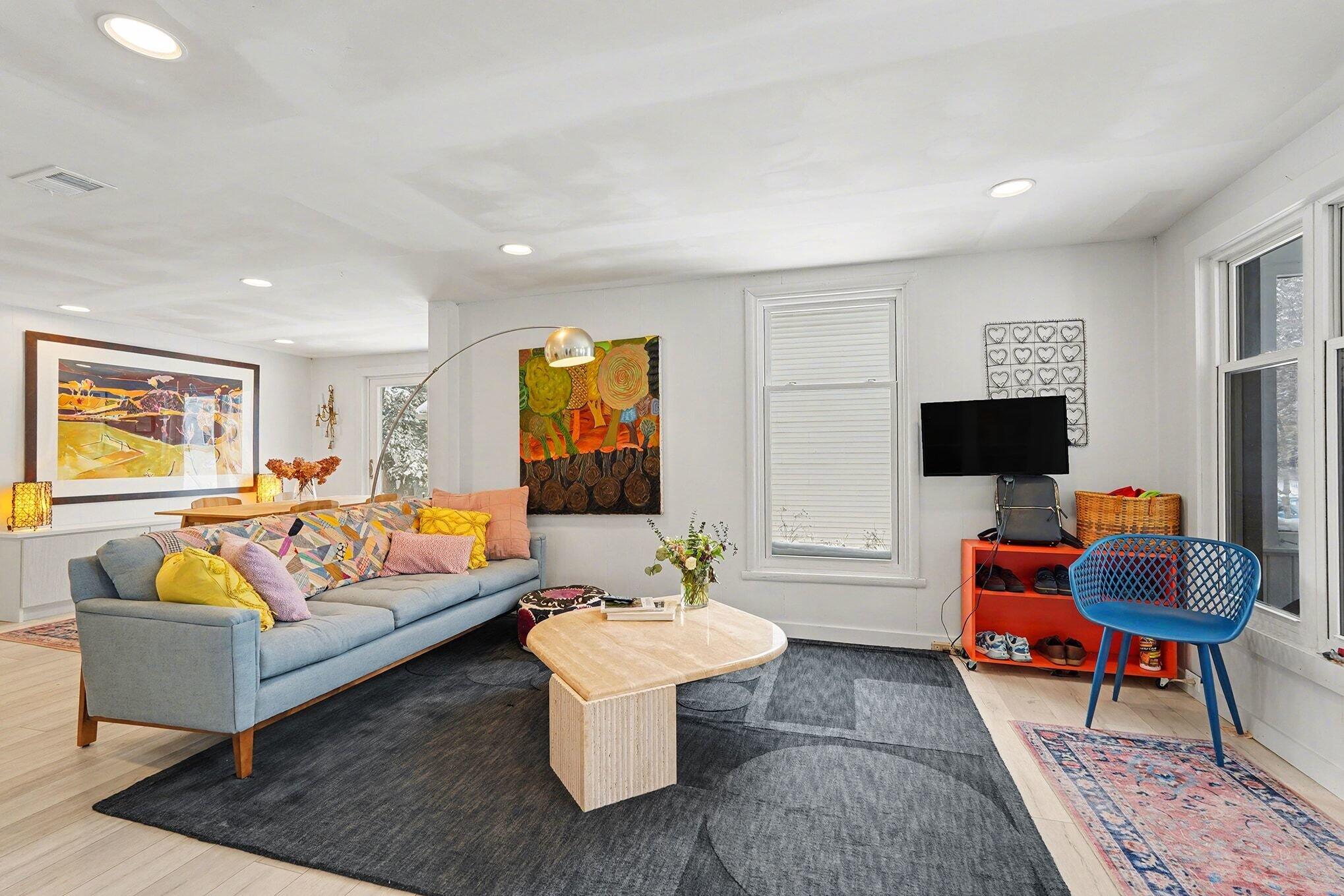 852 Innes Street Northeast, Unit 2 Grand Rapids, MI 49503 - Photo 5 of 25 005_file_1623