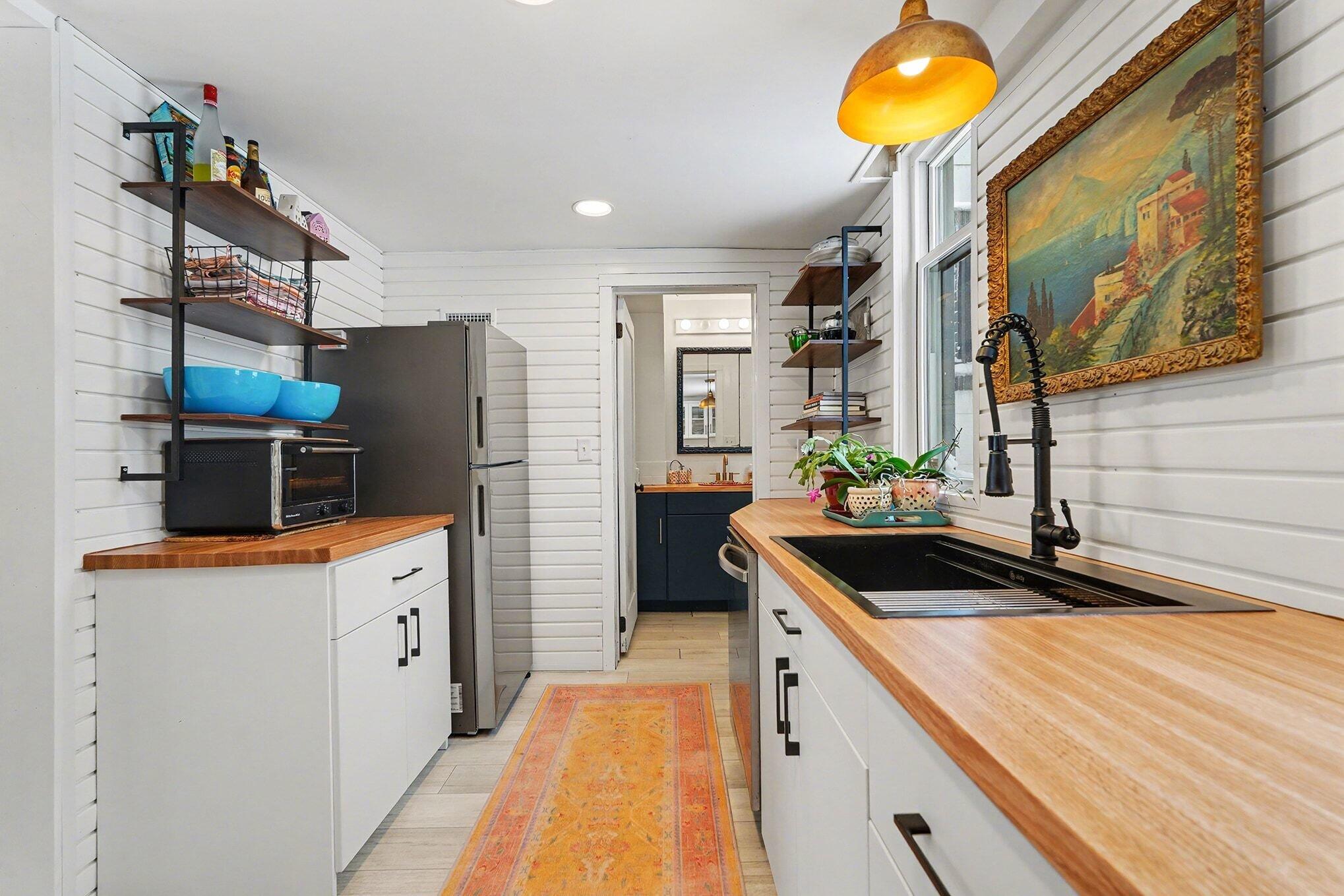 852 Innes Street Northeast, Unit 2 Grand Rapids, MI 49503 - Photo 10 of 25 010_file_9377