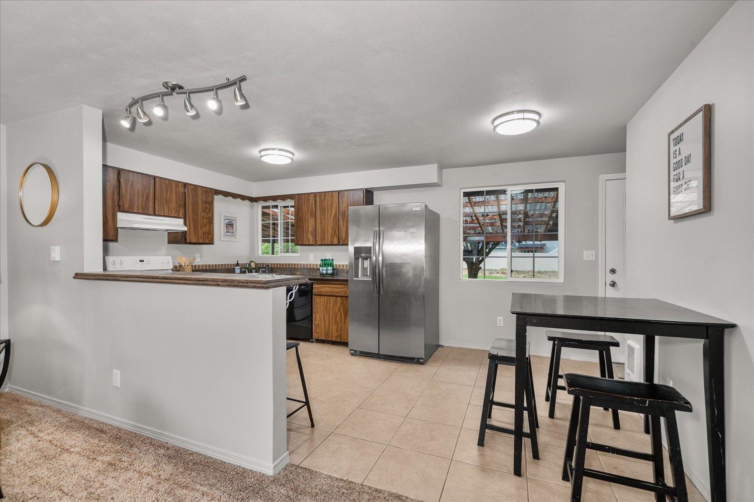 4818 North Isenhart Road Spokane Valley, WA 99216 - Photo 4 of 21 Gallery Image 4