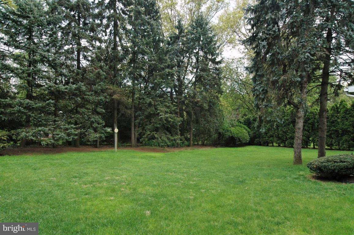 1520 Zarker Road Lancaster, PA 17601 - Photo 11 of 13