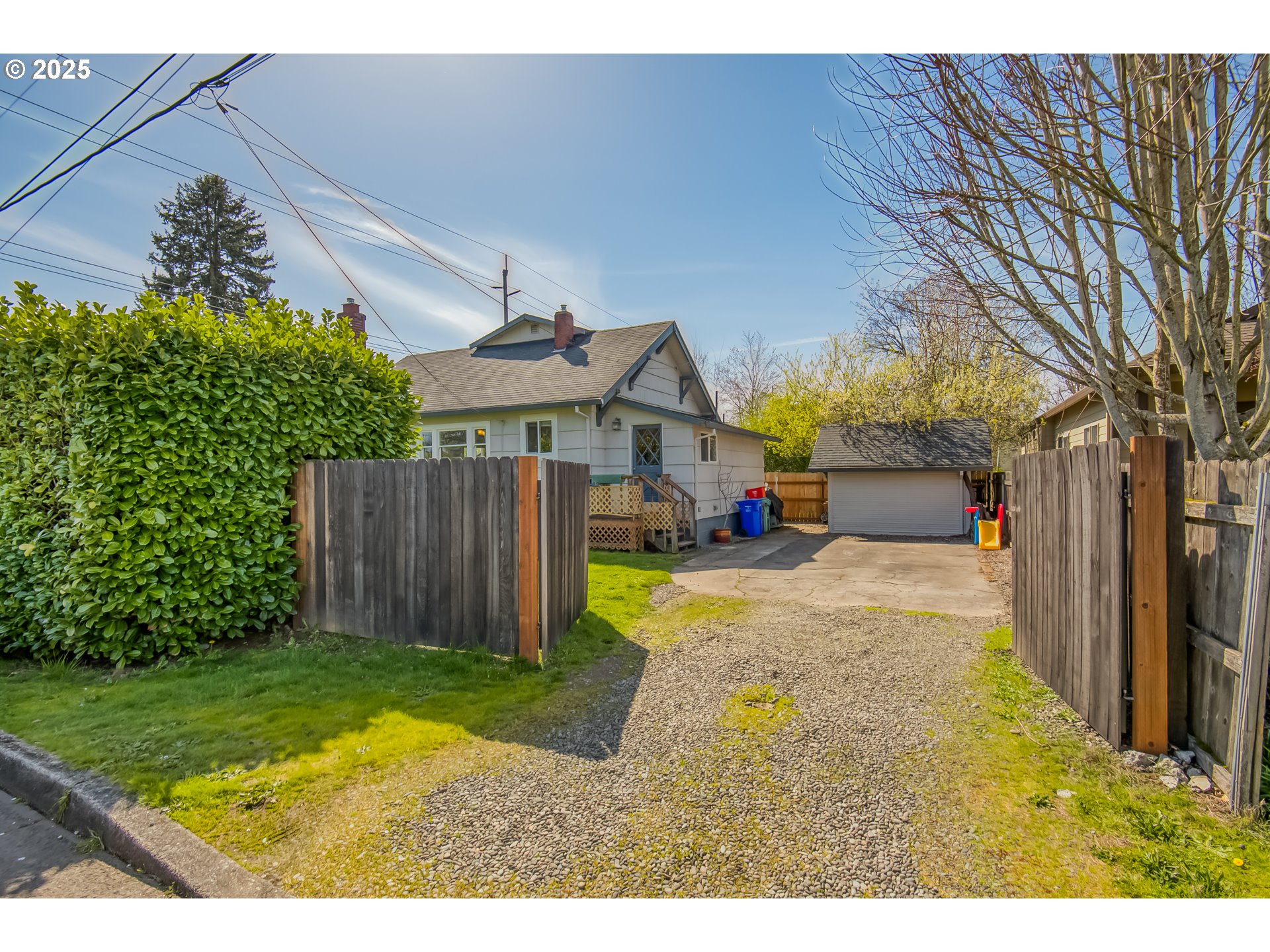 635 Southeast 4th Street Gresham, OR 97080 - Photo 26 of 34