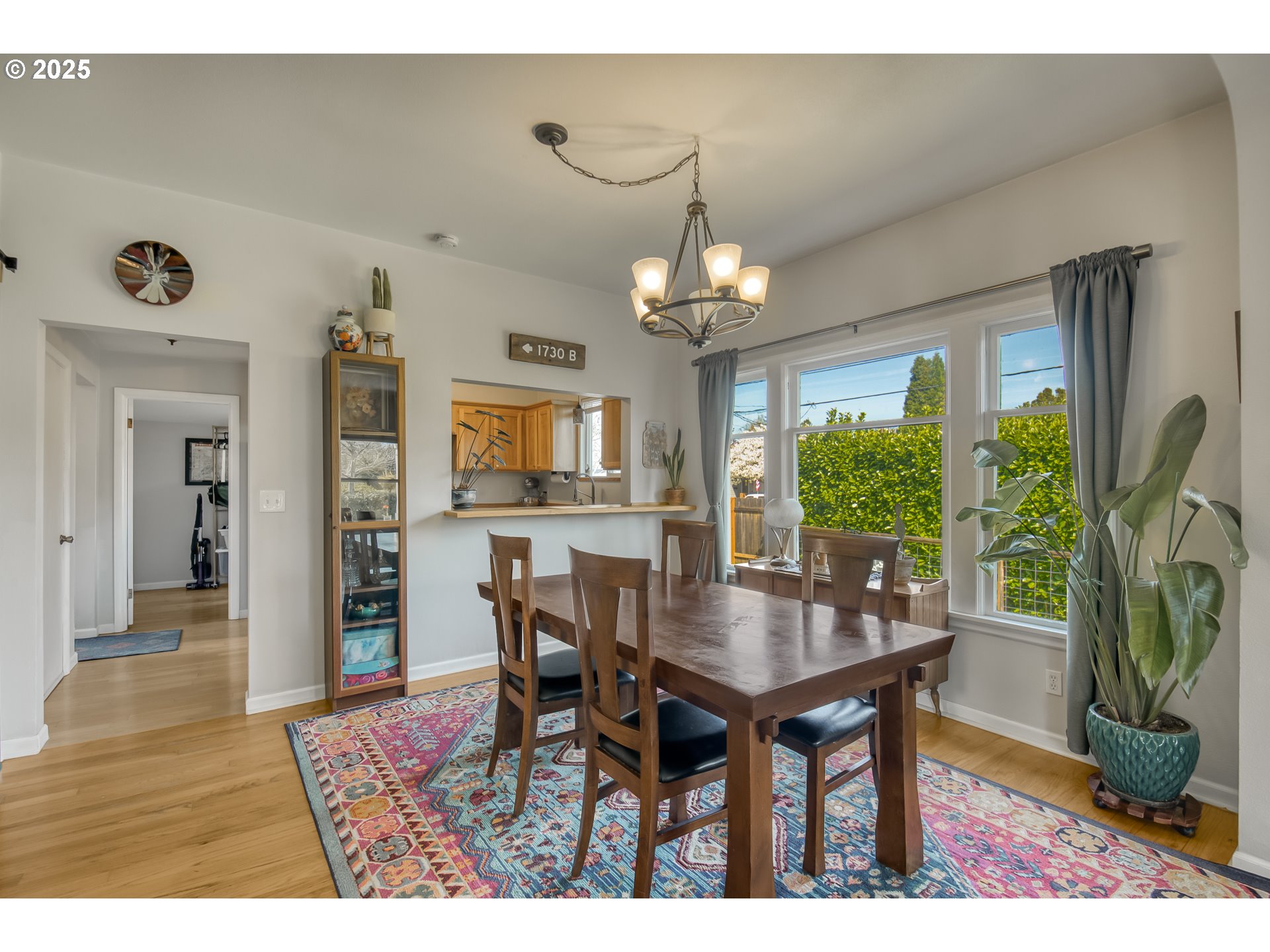 635 Southeast 4th Street Gresham, OR 97080 - Photo 8 of 34