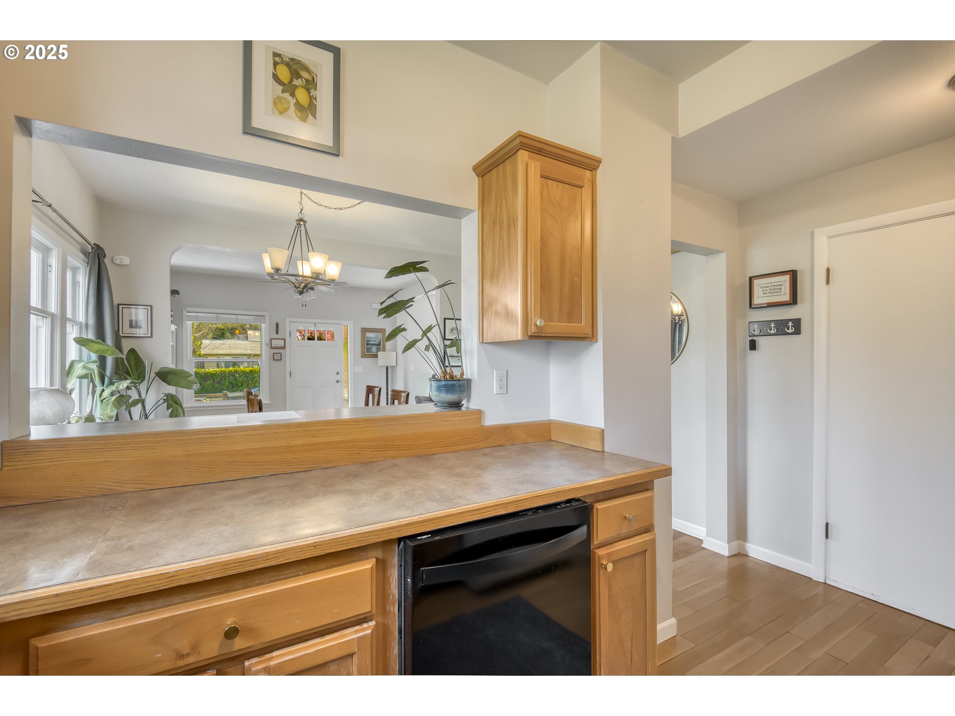 635 Southeast 4th Street Gresham, OR 97080 - Photo 9 of 34