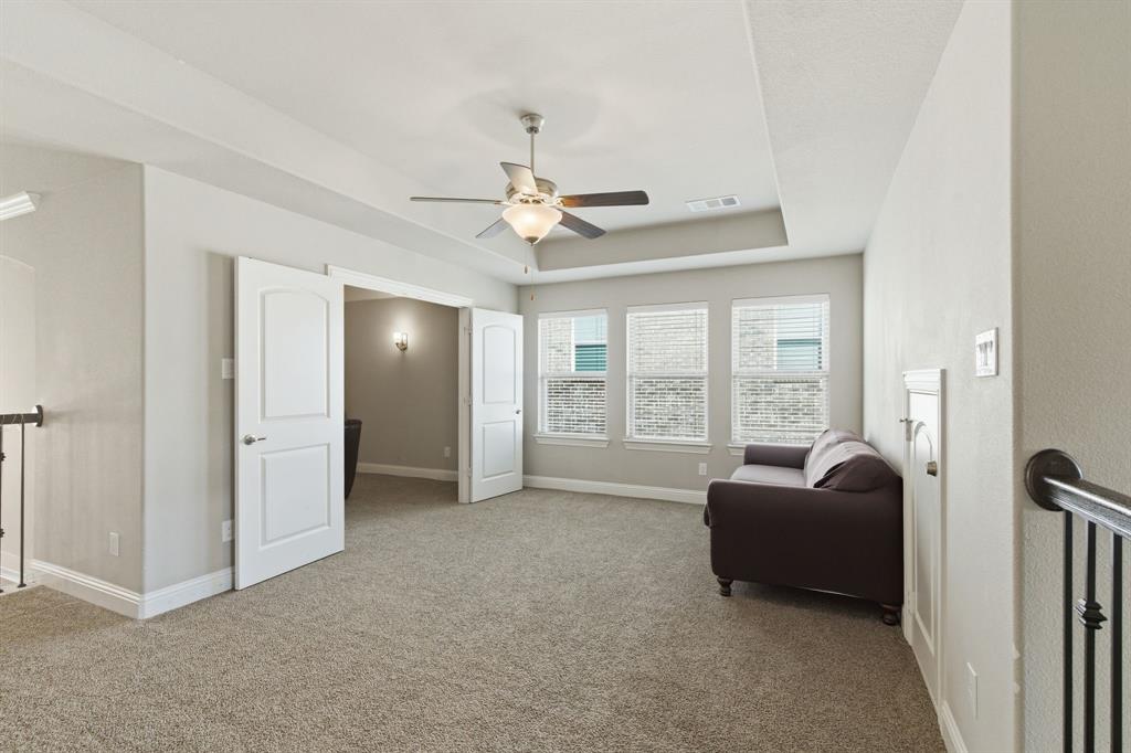 7452 Reverchon Drive Irving, TX 75063 - Photo 27 of 40