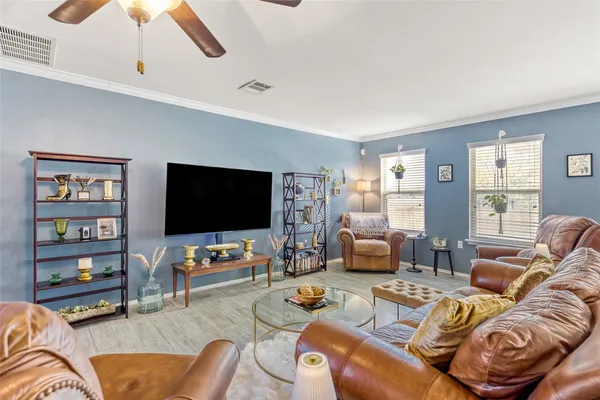 $2,250 | 7233 Crestone Road, Austin, TX 78744