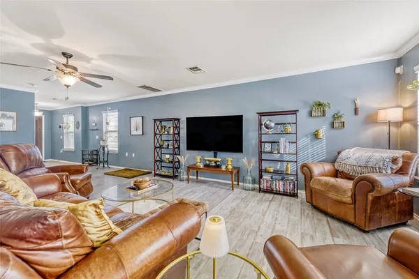 $2,250 | 7233 Crestone Road, Austin, TX 78744