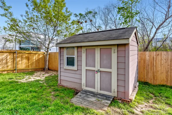 $2,250 | 7233 Crestone Road, Austin, TX 78744