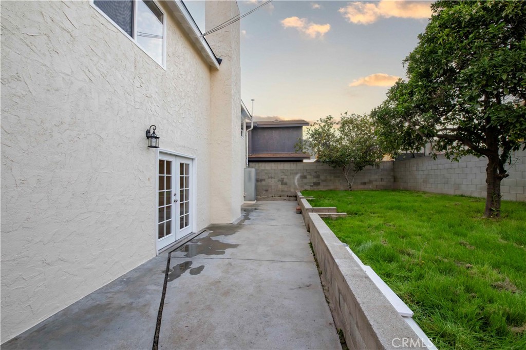 143 West 234th Place Carson, CA 90745 - Photo 7 of 46 a view of a back yard of the house